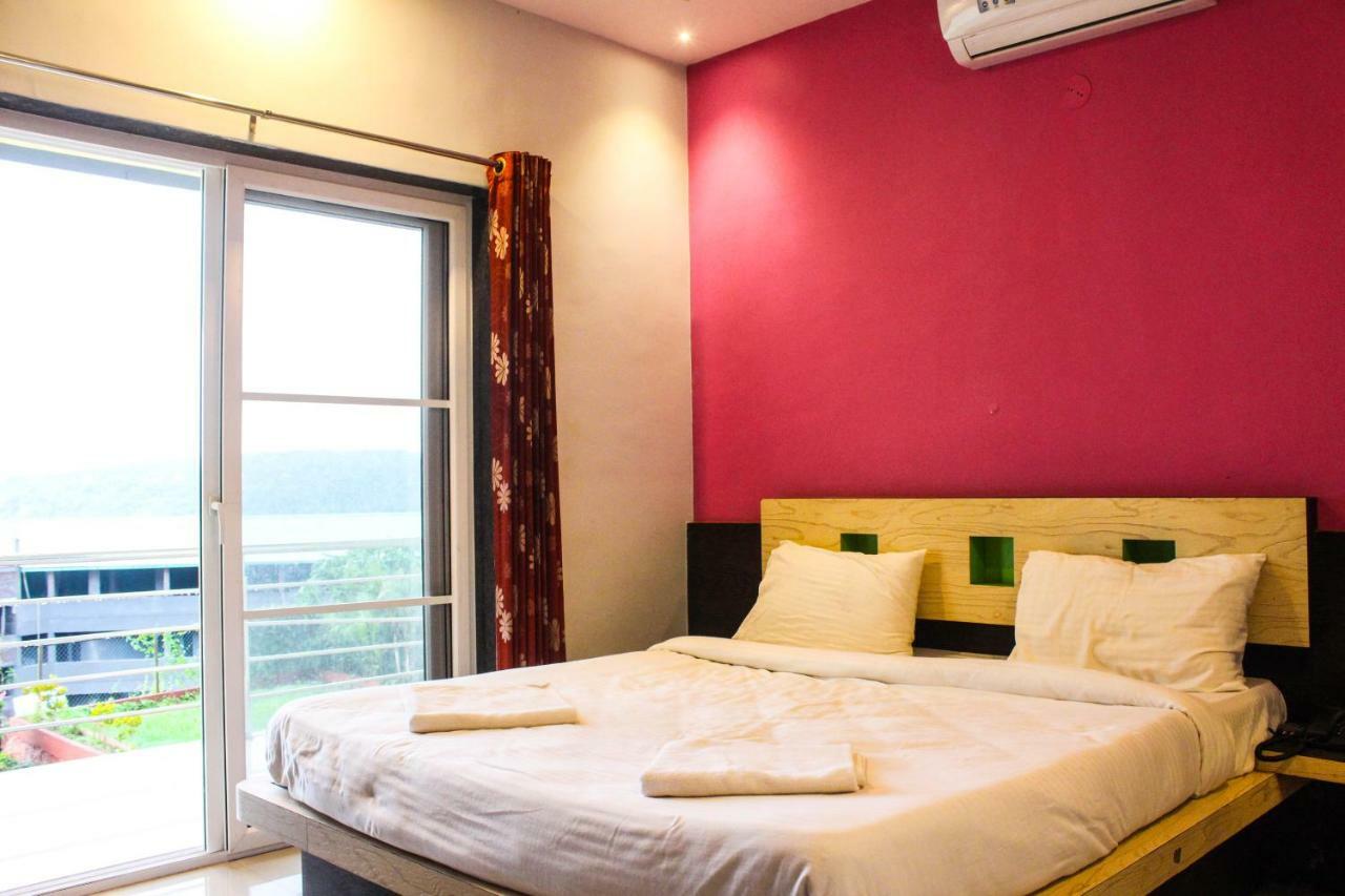 Golden Valley Resort Mahābaleshwar Esterno foto